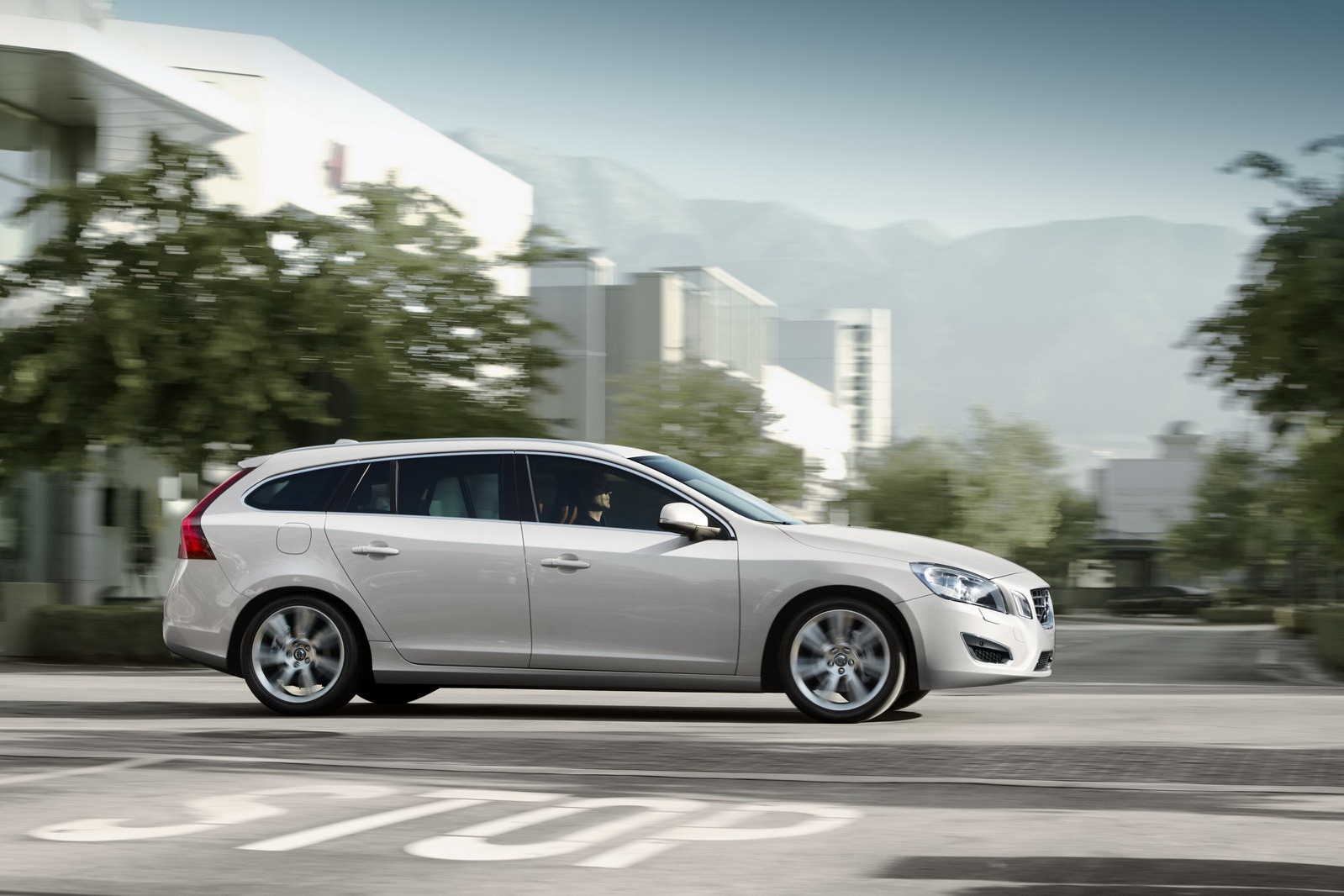 [Volvo-Wagon-US-1%255B2%255D.jpg]
