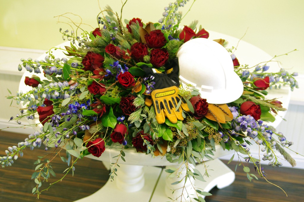 [funeral-casket2-ruby-bloom-fancy-flo%255B2%255D.jpg]