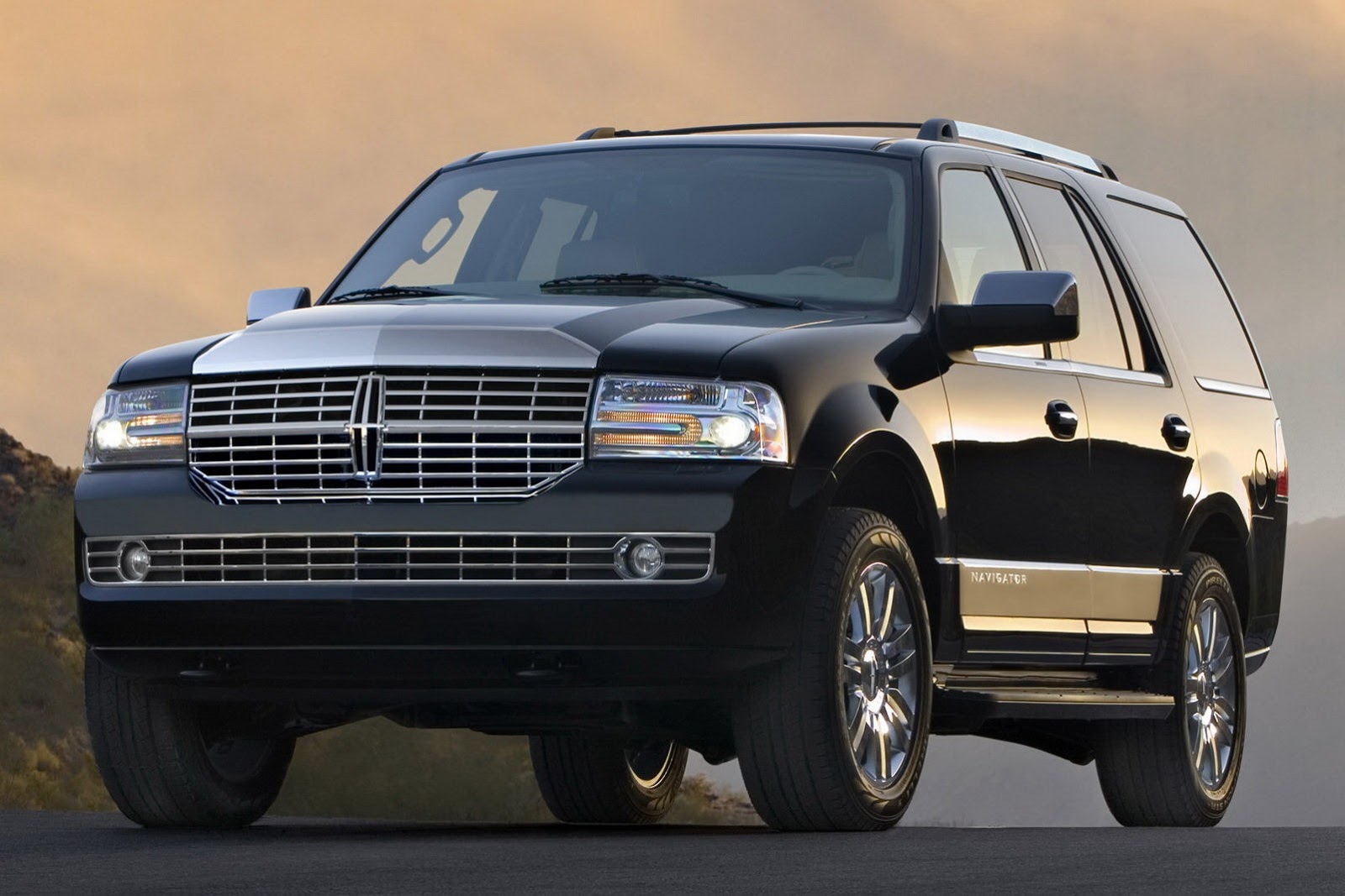 [Lincoln-Navigator-3%255B2%255D.jpg]