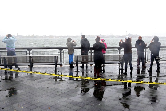 [hurricane-sandy-people-photos-20%255B2%255D.jpg]