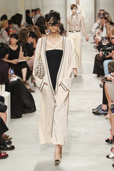 HiimaB_CHANEL_032_1366_450x675 HiimaB_CHANEL_032_1366_450x675
