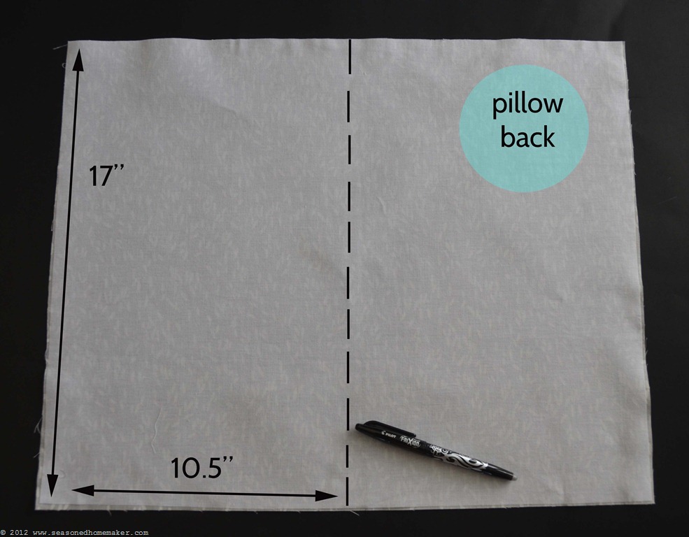 [How-to-Sew-a-Pillow-84.jpg]