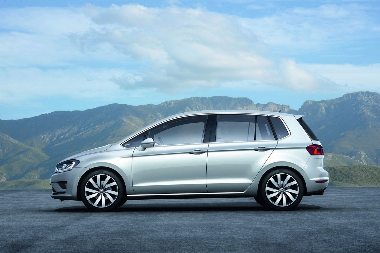 [VW-Golf-Sportvan-Concept-10%255B2%255D.jpg]