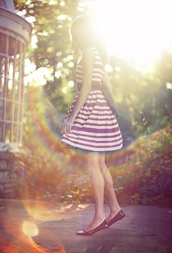 [girl-with-stripes-dress2.jpg]