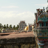Le dome dore est le centre du temple qui setend sur 60 ha