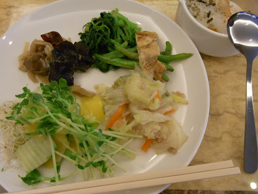 4日目朝。初めてのホテルでの朝食。思いのほか美味しかった！