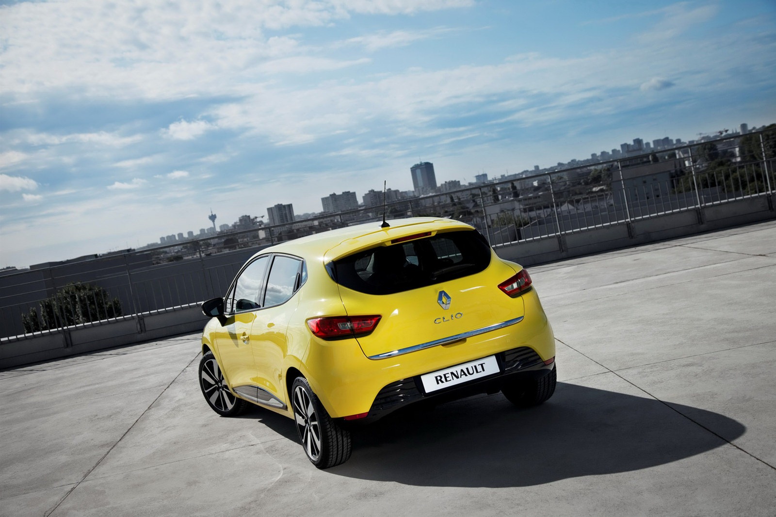 [2013-Renault-Clio-Mk4-32%255B2%255D.jpg]