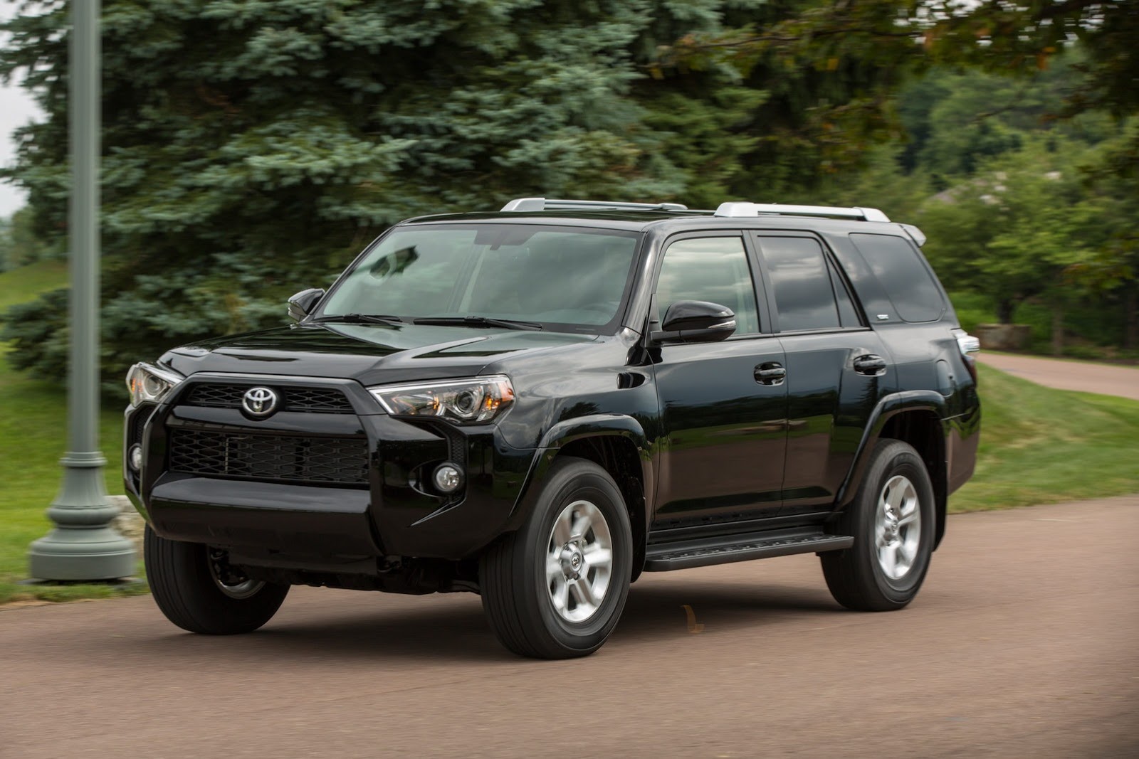 [2014-Toyota-4Runner-32%255B2%255D.jpg]