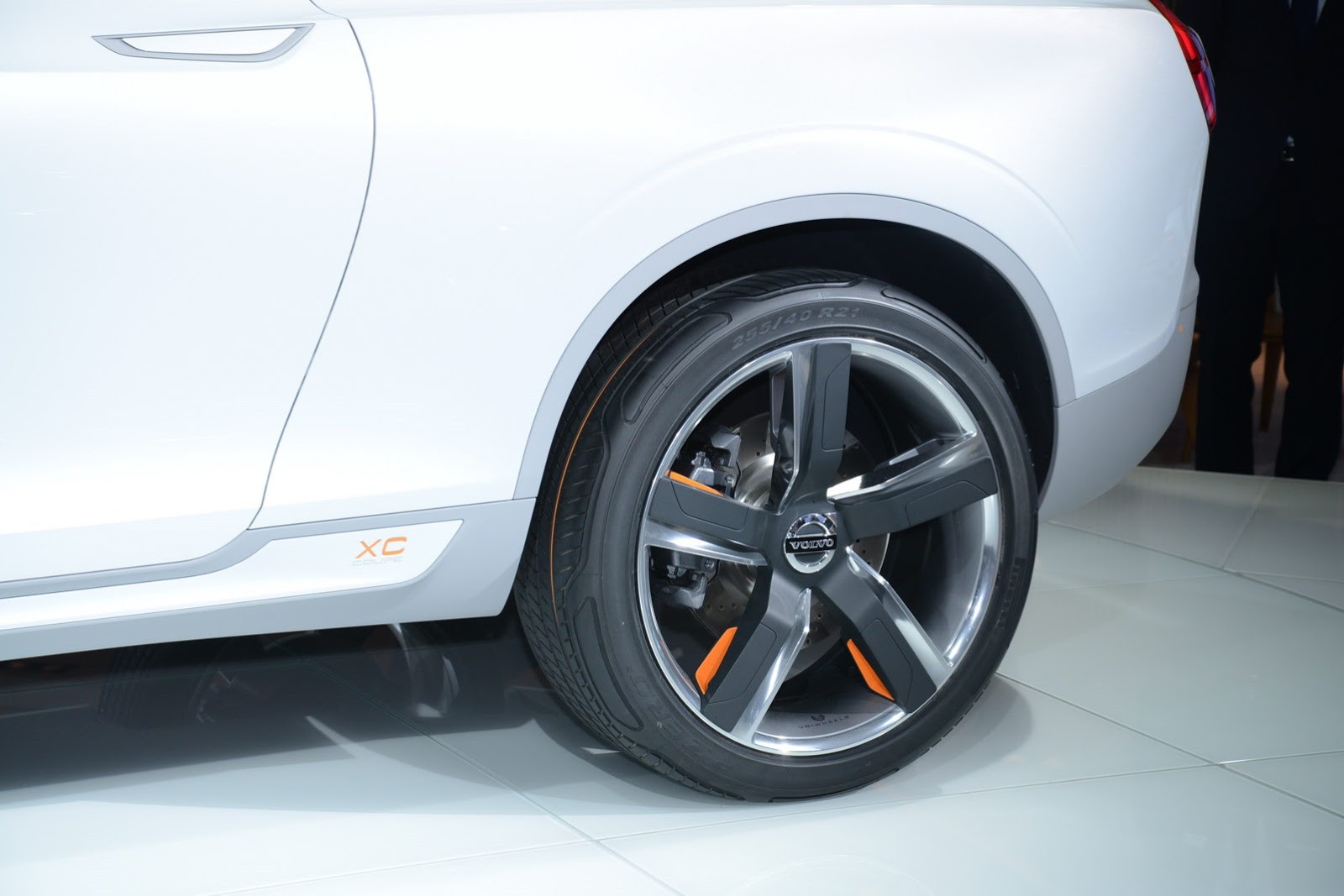 [Volvo-XC-Coupe-Concept-13%255B2%255D.jpg]