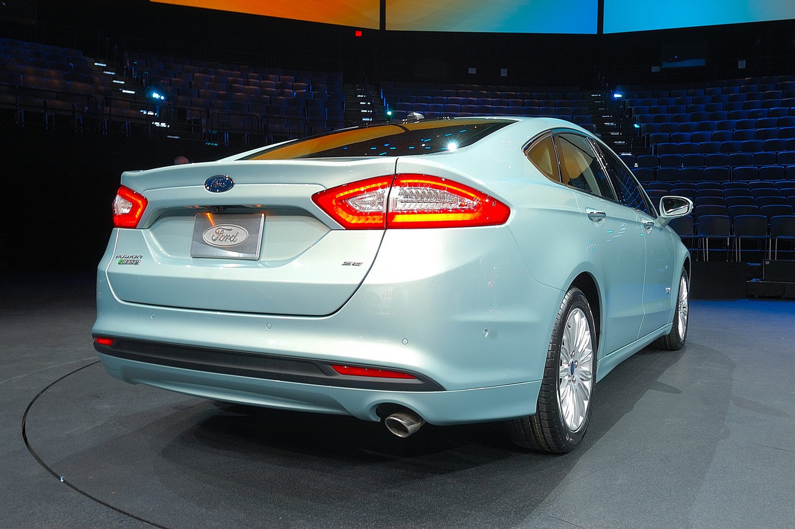 [2013-Ford-Fusion-Mondeo-5%255B2%255D.jpg]