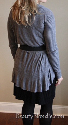 Long Grey Sweater With a Black Belt
