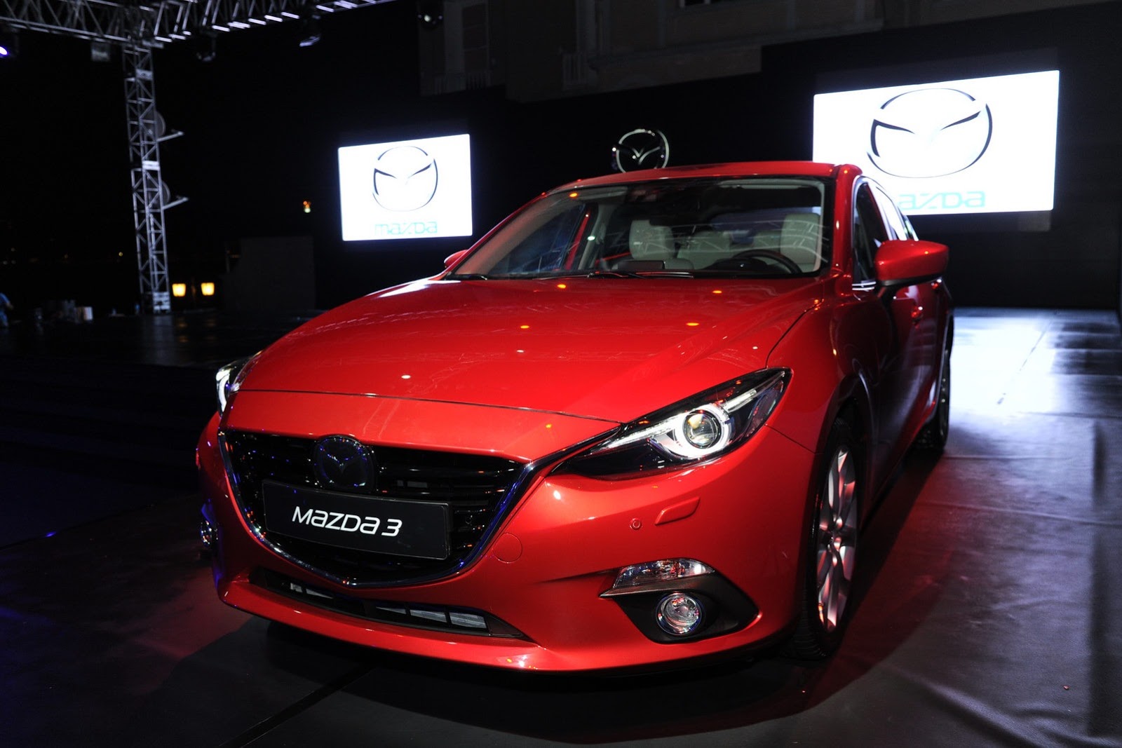 [Mazda3-New-22.jpg]