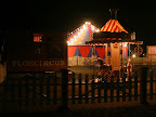 Der Flohzirkus bei Nacht. (c) www.floh-circus.de