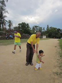 พู่กัน ณ ปัตตานี 1 เดินทาง