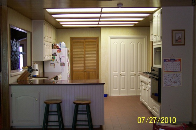 [100_90233.jpg]