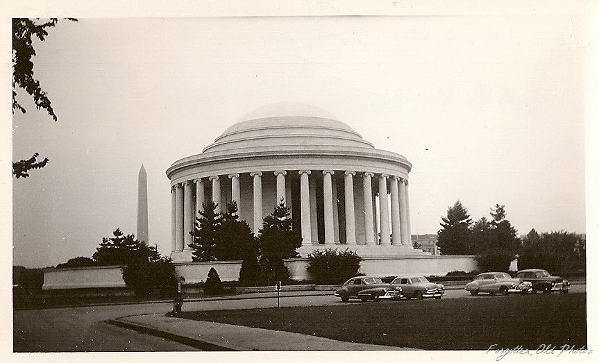 [memorial%2520%2520cars%2520are%25201949%2520Ford%2520%25282%2529%255B9%255D.jpg]