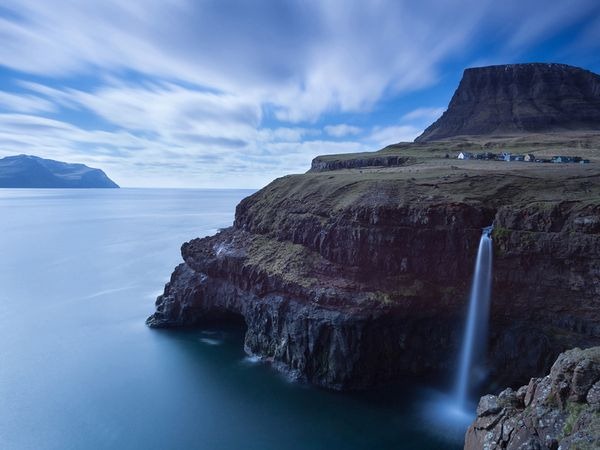 [faroe-islands-village%255B4%255D.jpg]