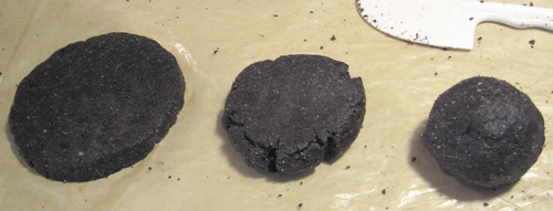 The recipe calls for 2 layers; I divided the mixture in 3. Making balls helps the layer-pressing. The recipe calls for 2 layers; I divided the mixture in 3. Making balls helps the layer-pressing.