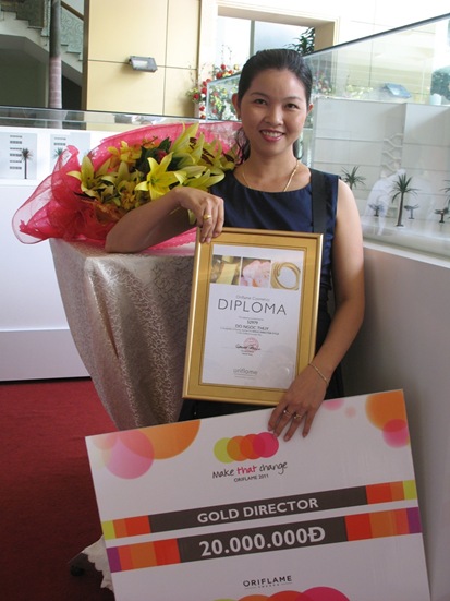 Thuy Nhan Gold Director 18