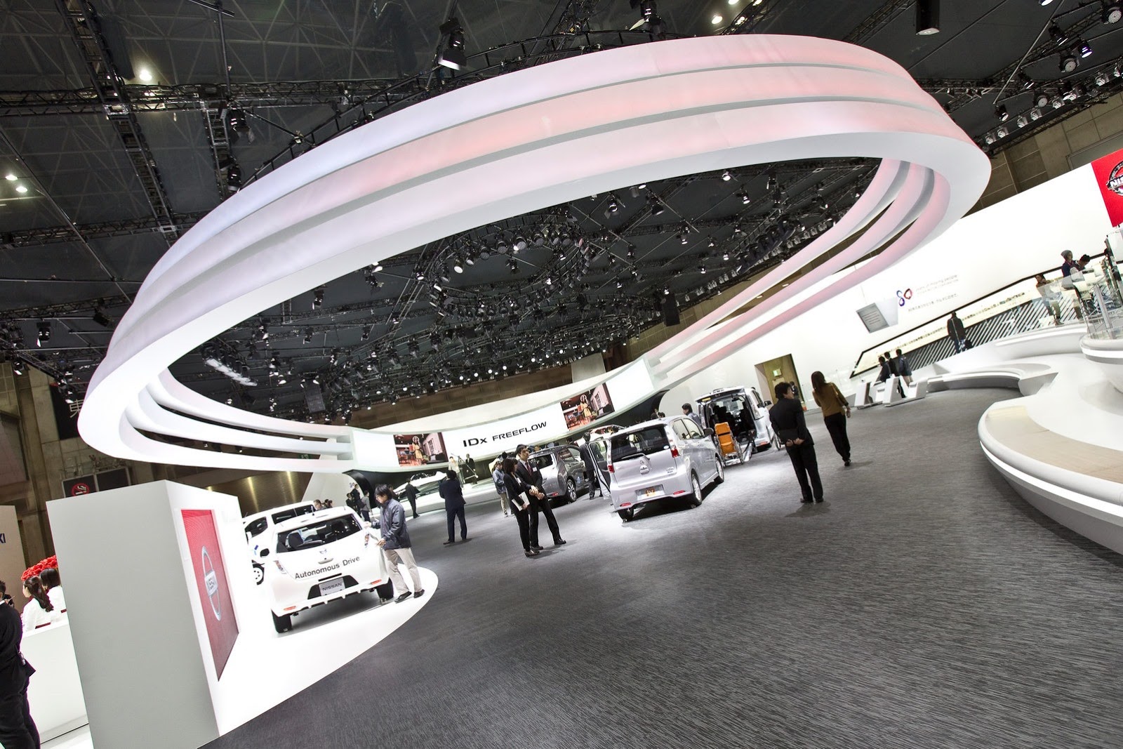 [Nissan_stand%255B2%255D.jpg]