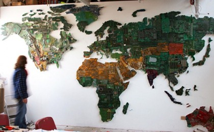 world_map_old_computers_06