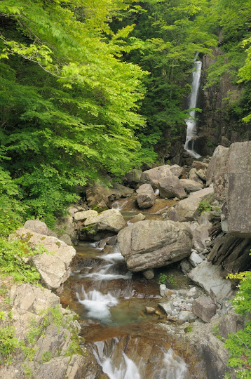 銅穴の滝
