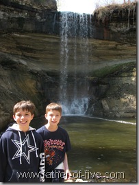 Base of the Minnehaha Falls plunge pool from the ILLEGAL vantage point!