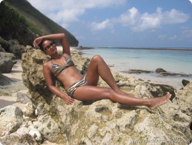 Foto Cewek Hot Bikini 2012 || gudangcewek.com Foto Cewek Hot Bikini 2012 || gudangcewek.com