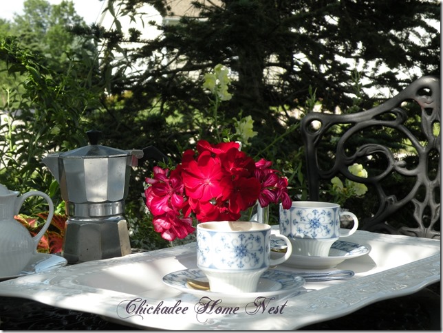 Blue and white table setting, Espresso, @ Chickadee Home Nest