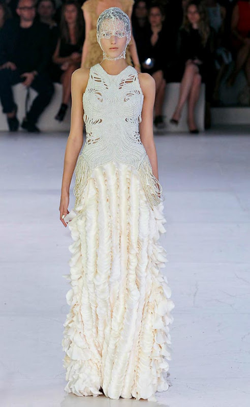 alexander-mcqueen-ss-2012-11.jpg