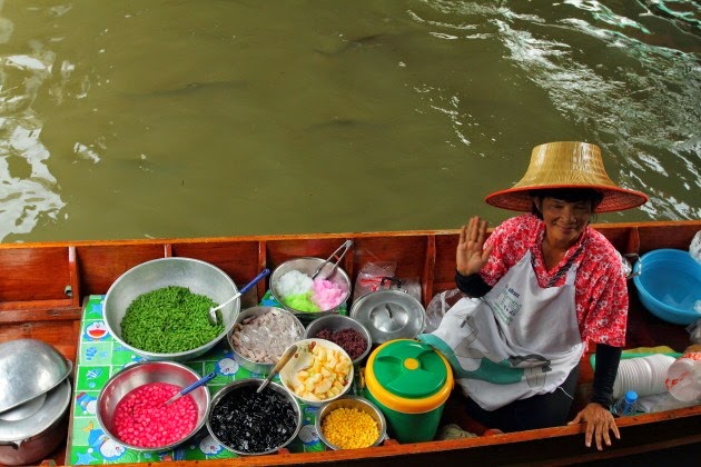 Dessert being served at the Taling Chan Floating Market, Bangkok