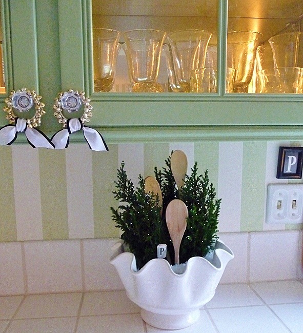 [kitchen-Christmas-trees-in-a-bowl-01%255B2%255D.jpg]