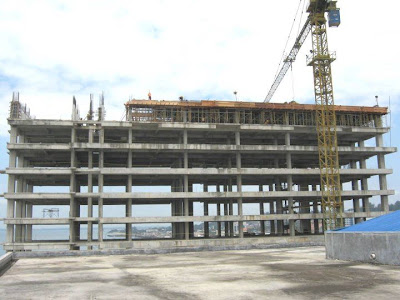 Progress Hotel sedang di lanjutkan, tampak pekerjaan struktur