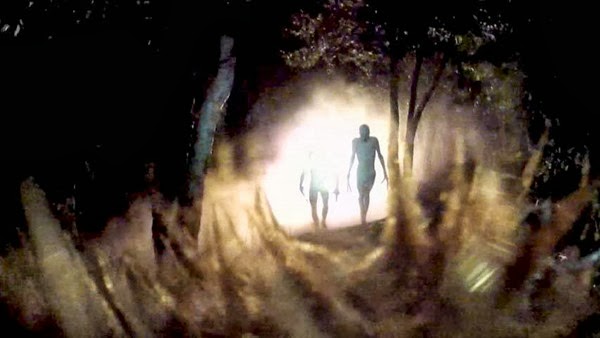 VHS 2 2013 horror movie review slumber party alien abduction