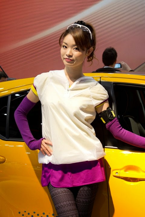 Девушки из автосалона в Токио (Tokyo Motor Show) (52 фото) | Картинка №47
