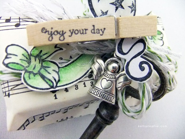 [GiftWrapping6%255B6%255D.jpg]