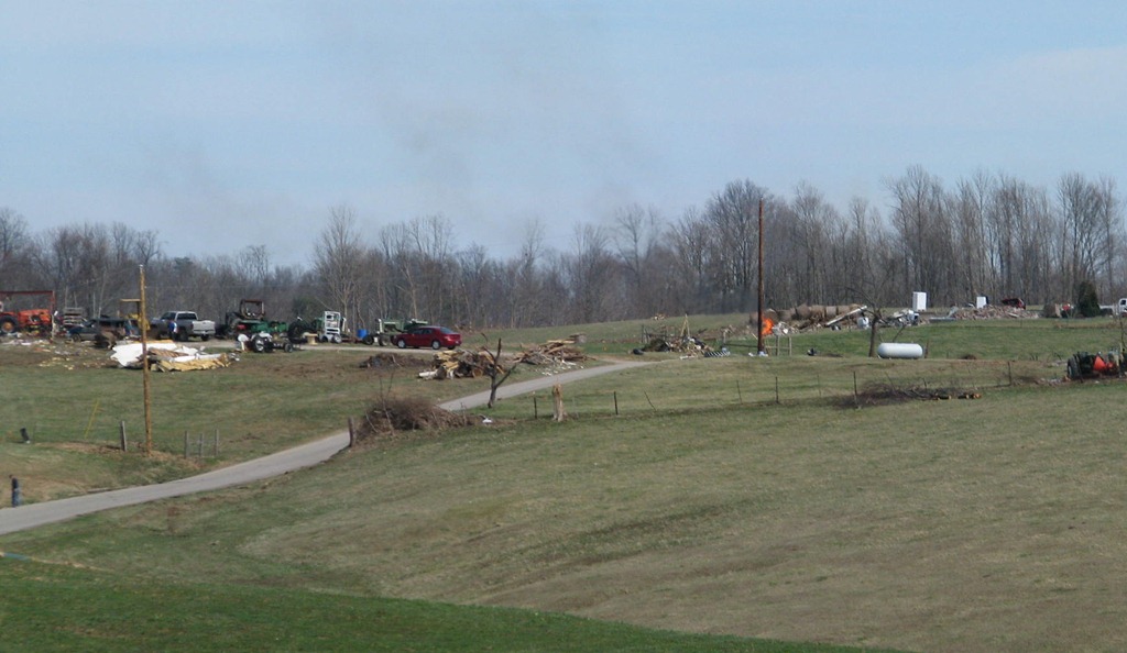 [Borden%2520tornado%25202012%255B11%255D.jpg]