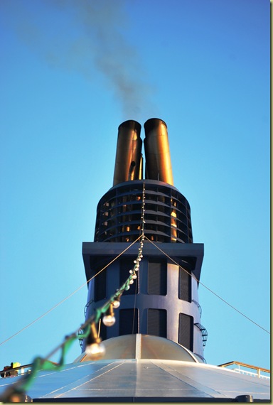 2011-11-26 Ship Chimney