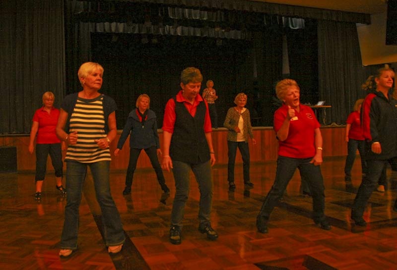 [linedance4%255B6%255D.jpg]