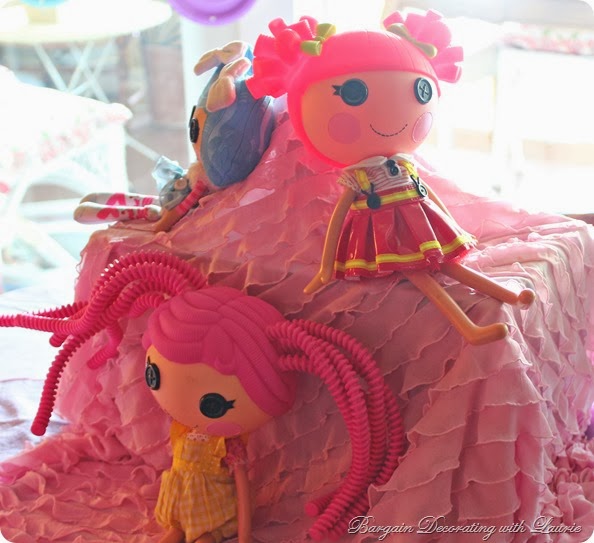 blnkt Lalaloopsy Party-Bargain Decorating with Laurie