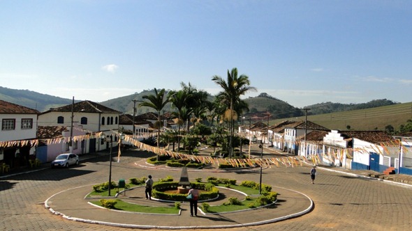 Praça Matriz de Santana dos Montes