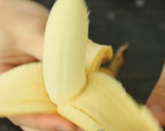 วิธีปอกเปลือกกล้วยสุก