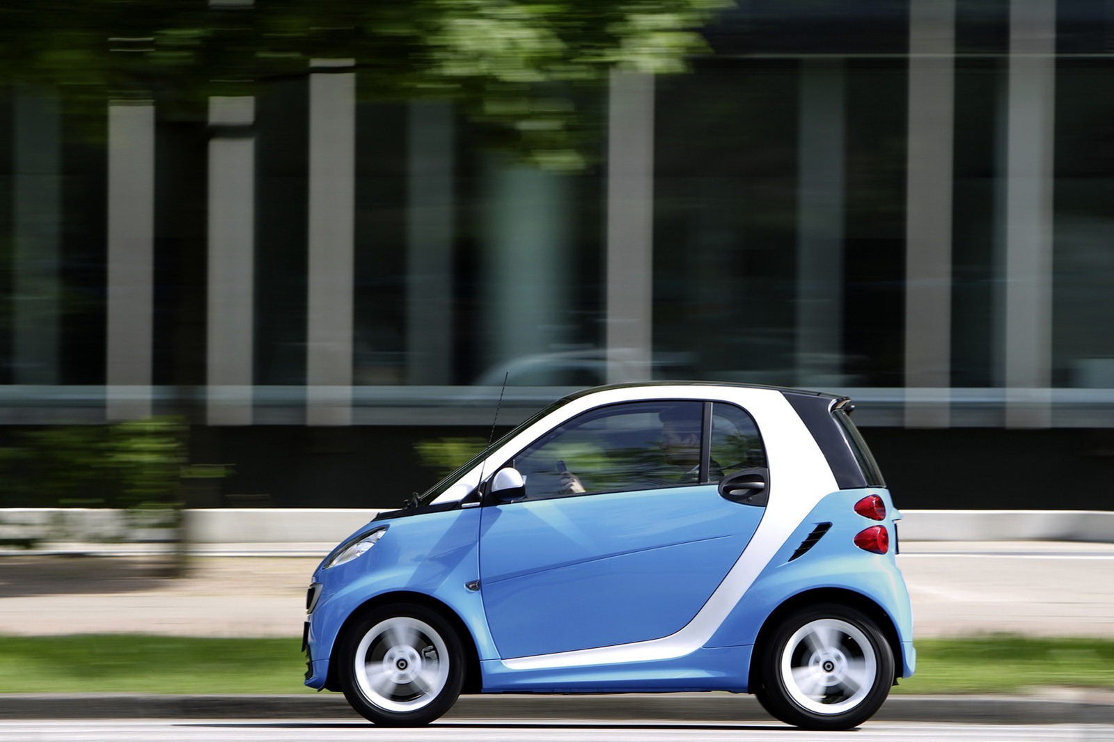 [Smart-ForTwo%255B2%255D.jpg]
