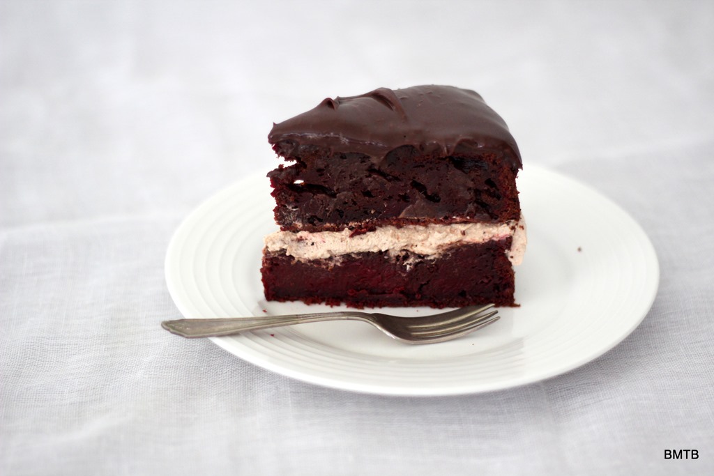 [Chocolate%2520Beetroot%2520Cake%2520by%2520Baking%2520Makes%2520Things%2520Better%2520%25287%2529%255B9%255D.jpg]