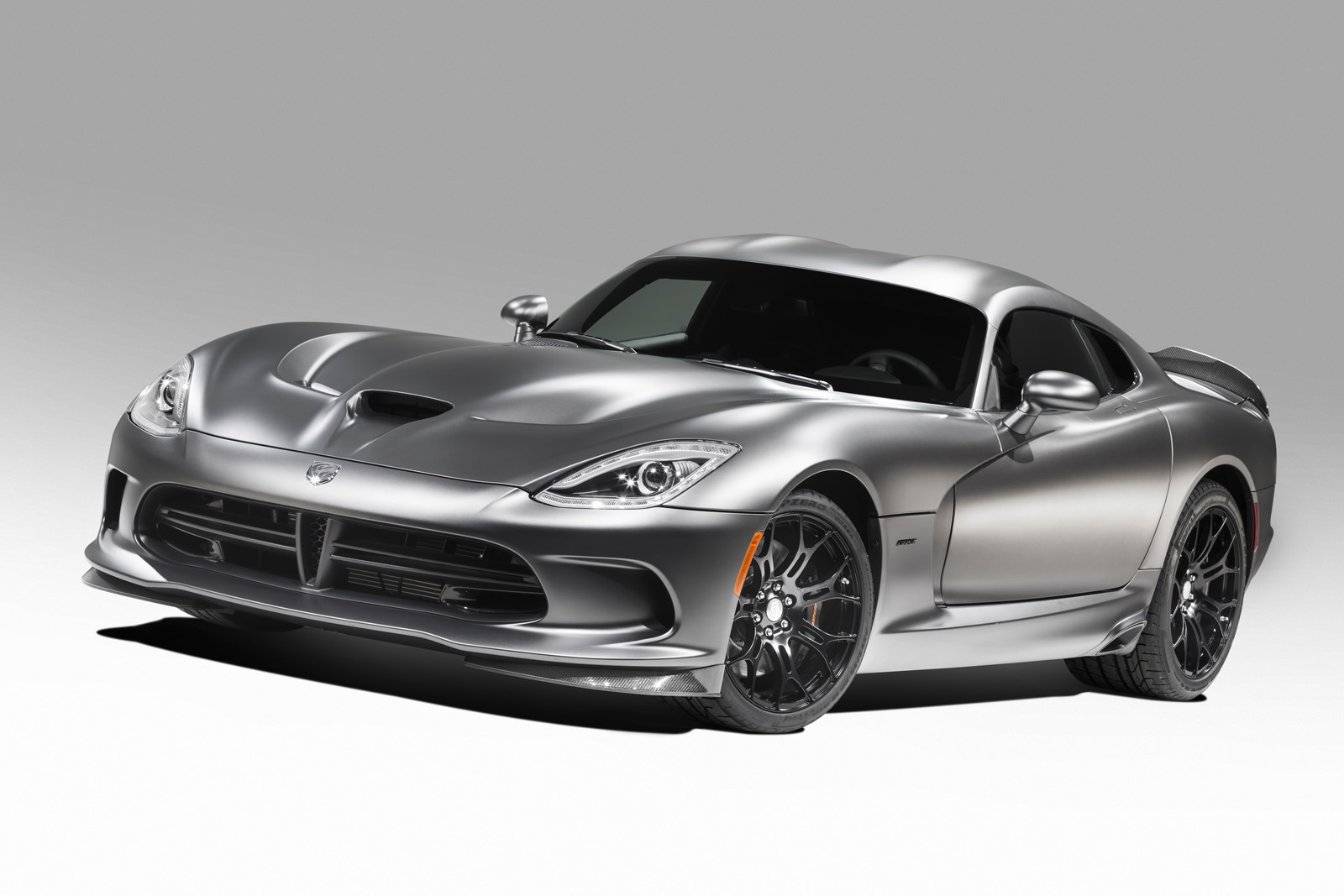 SRT-Viper-Anodized-Carbon-Special-Edition-with-Time-Attack-Group-1%25255B4%25255D.jpg