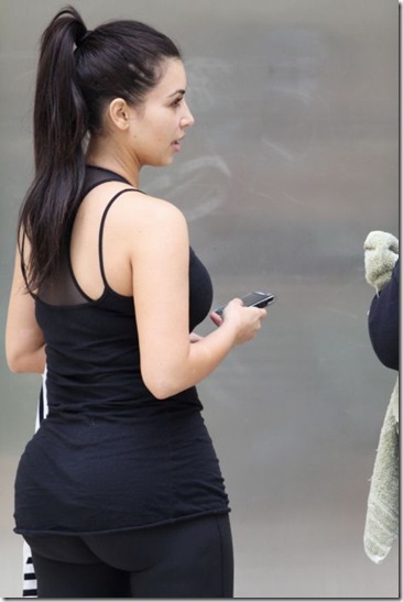 kim-kardashian-big-butt-25