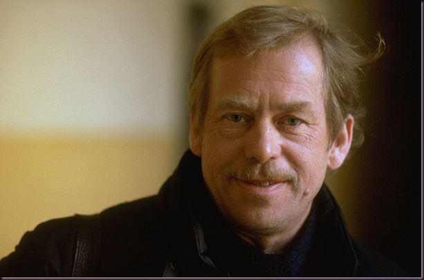 Vaclav-Havel-Smiling