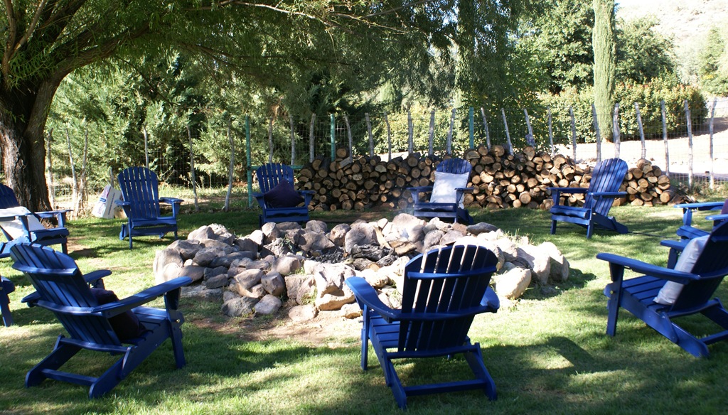 [bluechairs676-copy5.jpg]