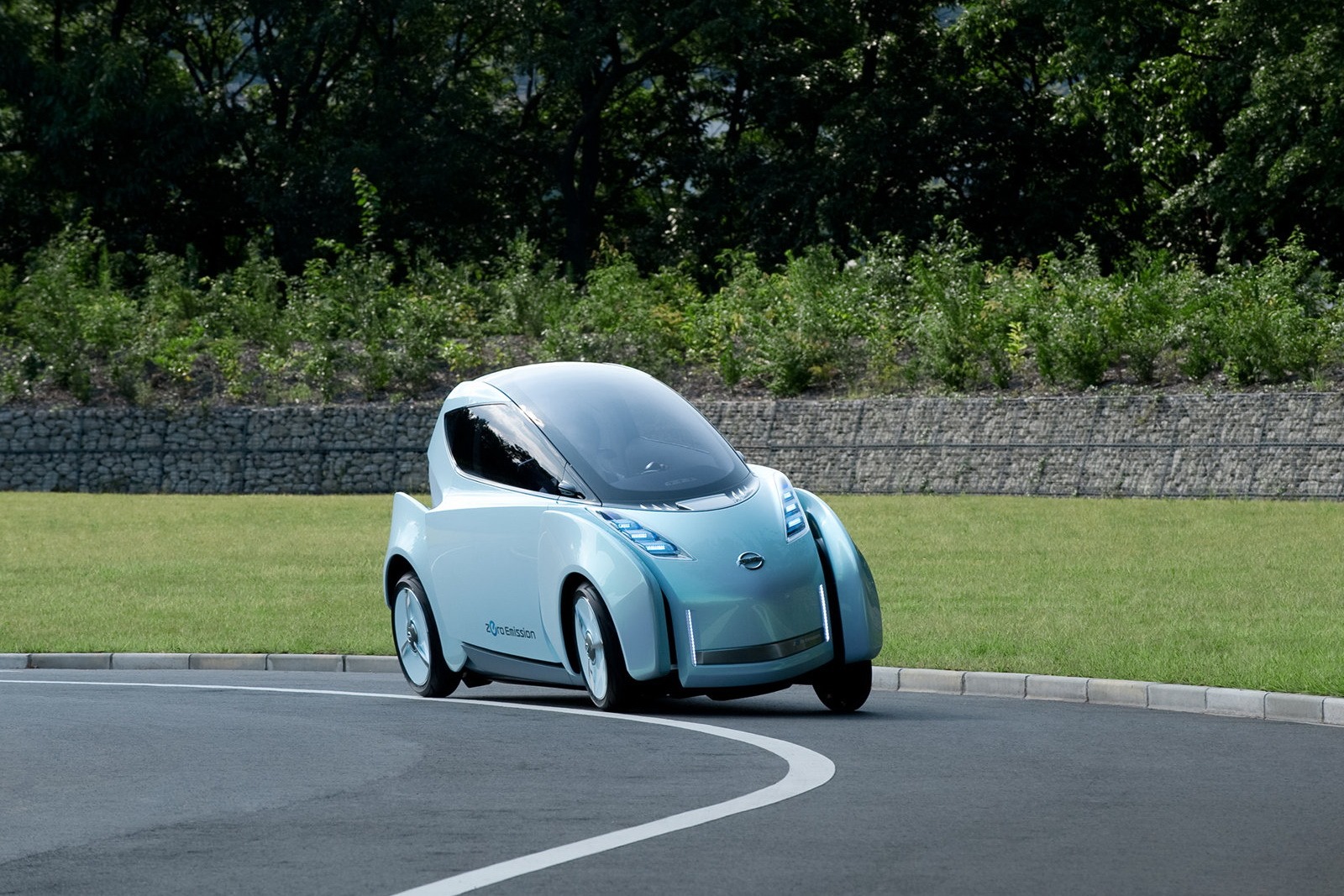 [Nissan-Land-Glider-Concept-4%255B2%255D.jpg]