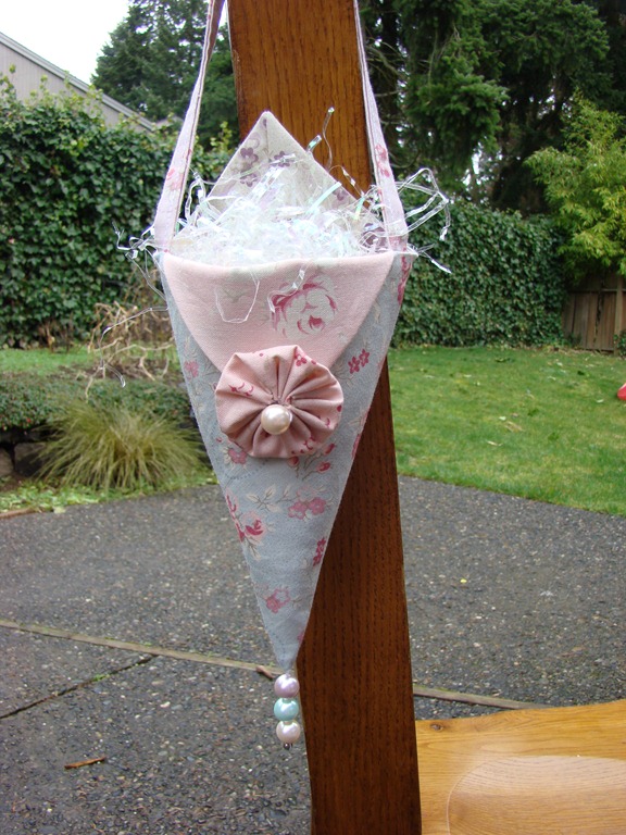 [Pennie%2520pocket%2520hanging%255B4%255D.jpg]